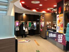 -麦当劳(展览路店)