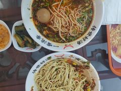 -牛一嘴·兰州牛肉面·大盘鸡(财富中心店)