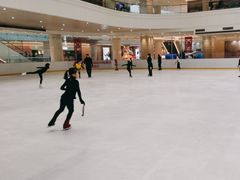 -陈露国际冰上中心(天津嘉里汇店)