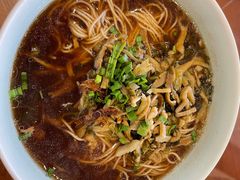笋干肉丝面-忆秦园小笼包(惠山古镇总店)