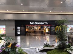 -龙阳路磁悬浮列车总站-停车场