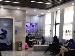 -茂菊口腔连锁(浦东南路店)