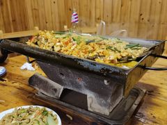 -宏兴烤鱼山庄(宣恩总店)