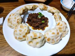 鲅鱼酱配石头饼-聚缘堂·海鲜私房菜(松岭路店)