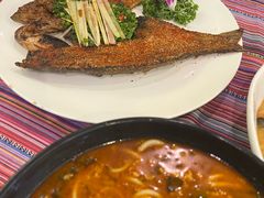 -香巴拉云南餐厅(华莱坞店)