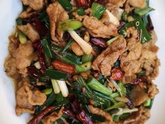 宣威小炒肉-蔼若春.传承三十年云南菜(金碧公园店)