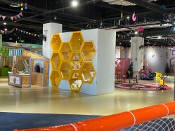 -塔塔王国·主题儿童游乐园(奥城商业广场店)