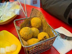 -BHC炸鸡(明洞总店)