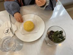 -Fridi Patisserie Cafe