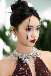 点击看大图 -艾拉·女王婚纱礼服馆