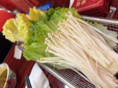 -沙胆彪炭炉牛杂煲(上海日月光广场店)