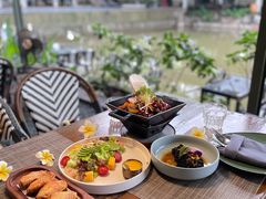 -喜洲吧·江畔老船厂·庭院餐厅(喜临院店)