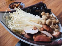 -毛辣果·贵州红酸汤牛肉火锅(西单店)