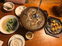 -临江餐馆二楼美食部落