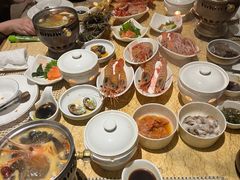 -雍和会海鲜姿造自助(湖东路店)