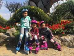 -阿布溜溜(同曦假日百货店)