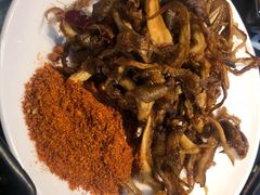 炸菌子-勺子米线·云南传统小吃市集(四方街店)