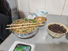 -正宗杨记普洱酸醋米线(总店)