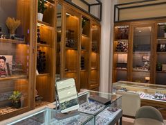-回瑞眼镜·蔡司·依视路官方授权店(广益路万达店)