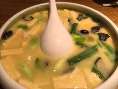 上汤虾仁鲜腐竹-禾珍珠家常小馆(河南博物院店)