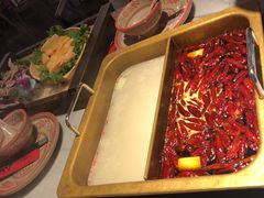 -尚尚仙·酸汤猪手·猪肚鸡火锅(华联万柳购物中心店)