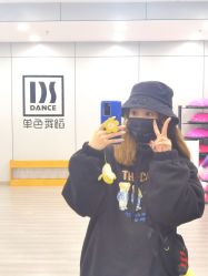 -单色舞蹈
