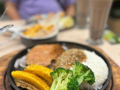 -佰搭果·广式茶餐厅(西华路店)