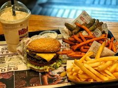 -The Habit Burger Grill 哈比特汉堡(爱琴海店)
