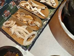 -芸山季·云南山珍菌火锅(人民广场来福士店)