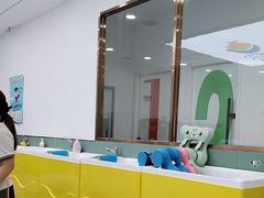 -优加国际游泳中心(开发区万达店)