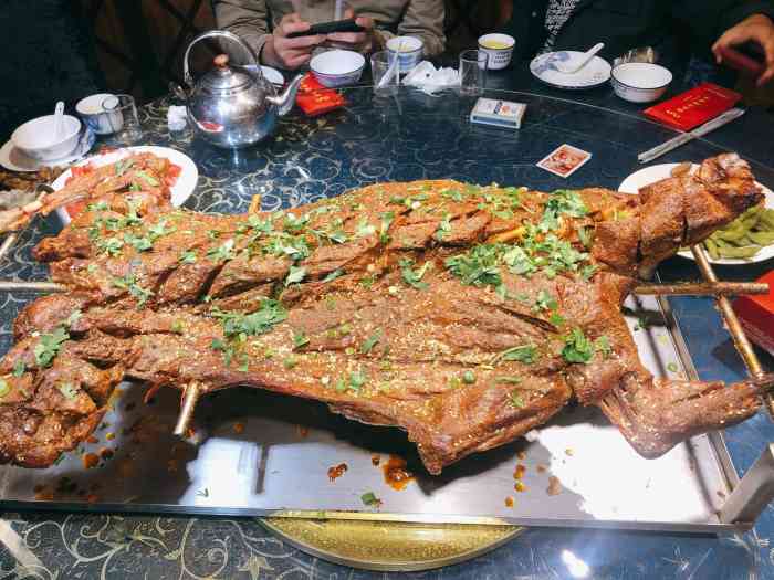 杨正宗烤全羊(燕子山西路店)