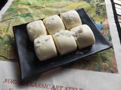炼奶馒头-巷子里 | 烤肉·火锅·酒场