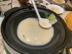 无油鱼汤煮食蔬-大树餐厅(红旗街万达店)