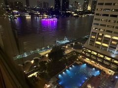 -曼谷湄南河畔华美达广场酒店