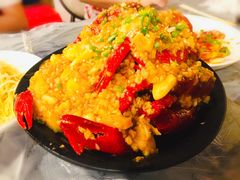 极品蒜香小龙虾-虎虎龙虾大排档(双井店)