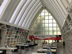 -钟书阁(松江泰晤士小镇店)