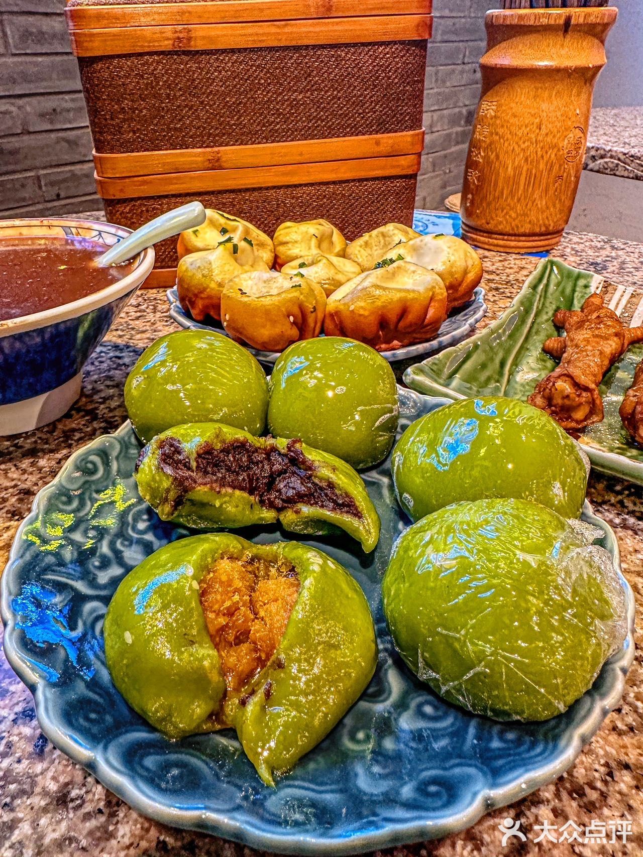 时令佳品青团 在苏州山塘街吃上这一口香甜🥢