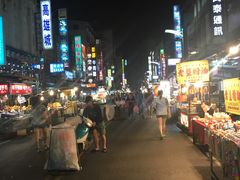 -六合夜市