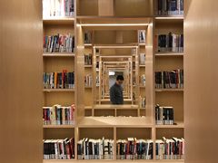 -漕河泾街道图书馆(漕河泾社区文化活动中心店)