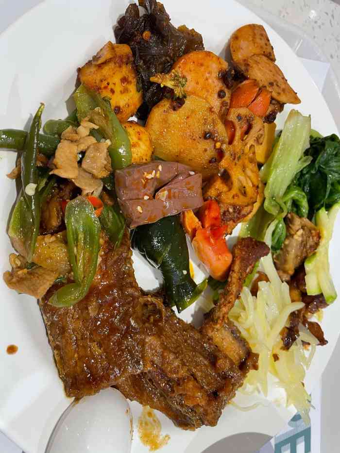 焦耳食堂(东直门银座店)-"附近办事,想找个吃饭的地儿对付一口,想起.