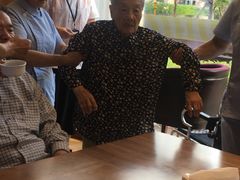 -金色阳光颐养院