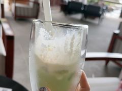 -亚龙湾喜来登·美景台大堂吧