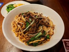 生爆牛肉面-寻裕记·现炒浇头面(人民广场店)