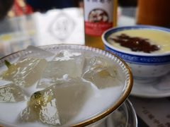 茉莉花水晶冰凉粉加蜂蜜-周大娘牛乳(旧寨古村总店)