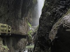 -龙水峡地缝景区