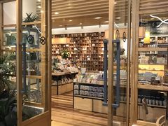 -猫的天空之城概念书店(印象城购物中心店)