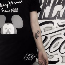 -SNOW TATTOO STUDIO