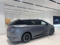 -小鹏汽车上海吴中路销售服务中心