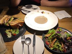 -HIGH FIVE哈福手工汉堡(桂林路店)