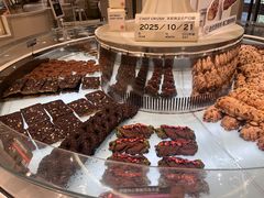 -HOT CRUSH趁热集合·现烤面包(环球港店)